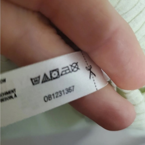 Free People Movement Sage Green Lightweight Top Medium - Picture 6 of 11